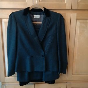 Valentino Boutique Vintage Skirt Suit  6